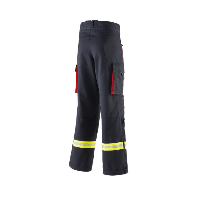Intervention fire suit trousers for fighting forest and vegetation fires.