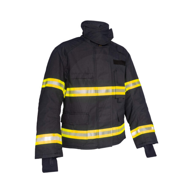 Vatrogasno odijelo za strukturni požar pruža vatrogascima zaštitu od plamena i toplinskih utjecaja.