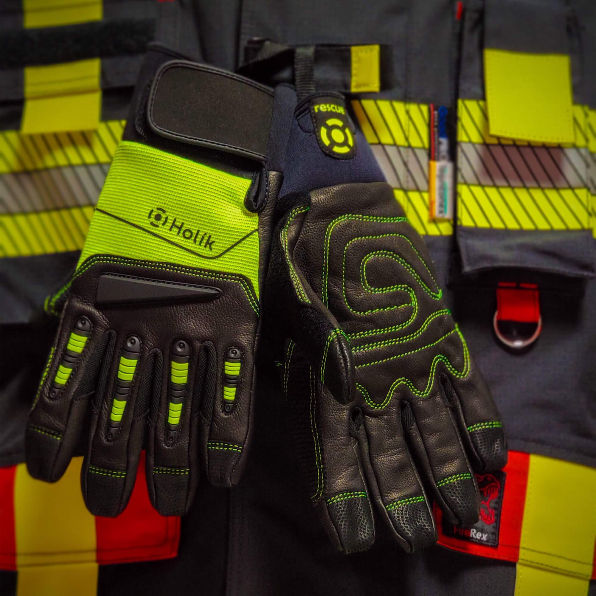 Emergency gloves for rescuers Penelope Plus Green