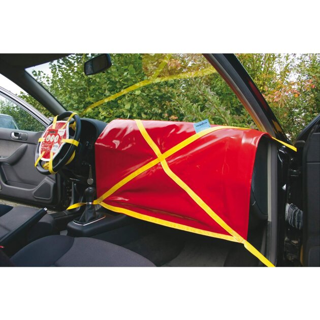 Protective cover protects firefighters from the impact of the passenger's airbag, during technical intervention in a traffic accident.