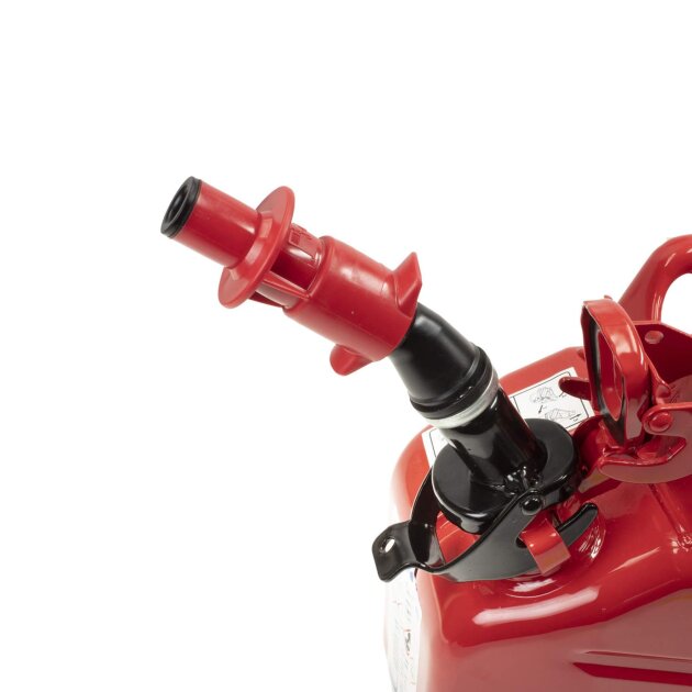 The automatic spout detects when the tank is full and stops the fuel flow automatically.