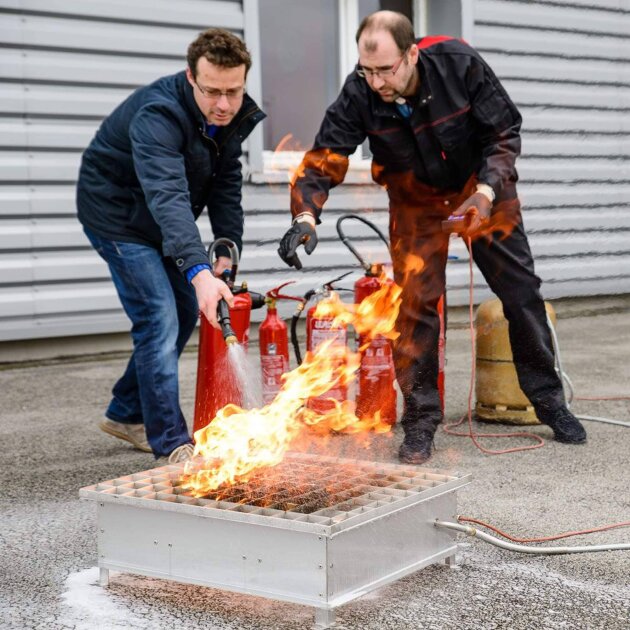 Generator plamena vatre koji se koristi za obuku i trening vatrogasaca, te kod edukacija gašenja požara.