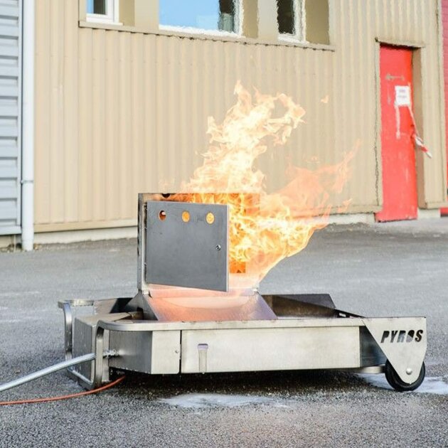 Adapter za instalaciju trening modula na generator plamena Pyros 3. Omogućuje koncentraciju plamena unutar modula za još impresivniju vatru.