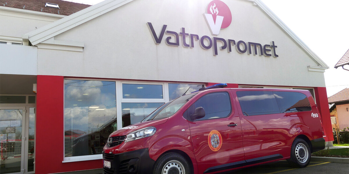 Delivery of a new Fire van for VFD Pescenica at "Vatropromet" company headquarters in Zagreb.