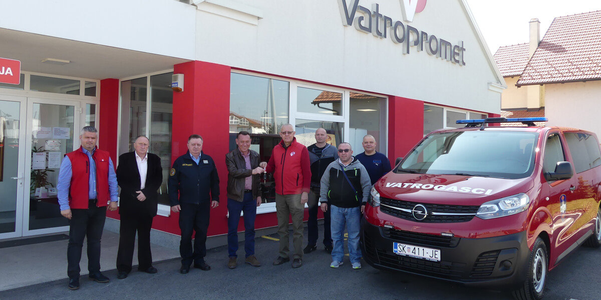 Delivery of a new Fire van for VFD Duzica at "Vatropromet" company headquarters in Zagreb.